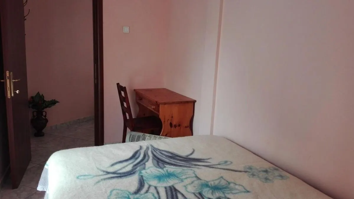 סלוניקי Apartment On 4Th Floor With A Huge Balcony! 10 Min Away From Metro! 0*,  יוון