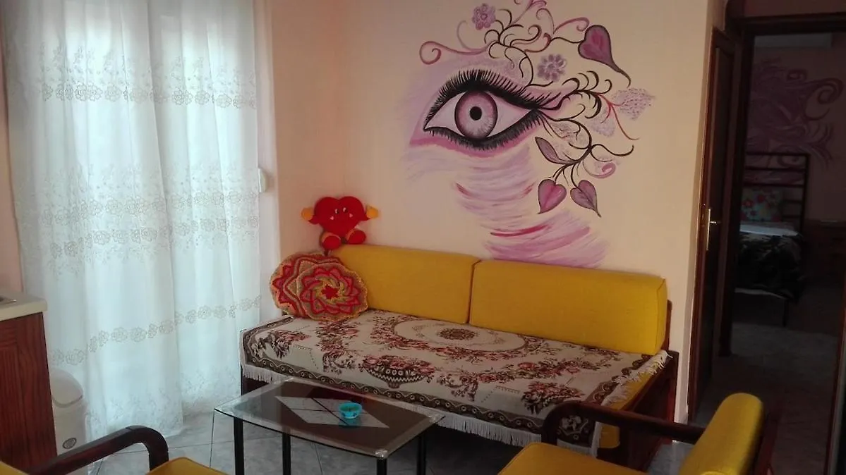 סלוניקי Apartment On 4Th Floor With A Huge Balcony! 10 Min Away From Metro!